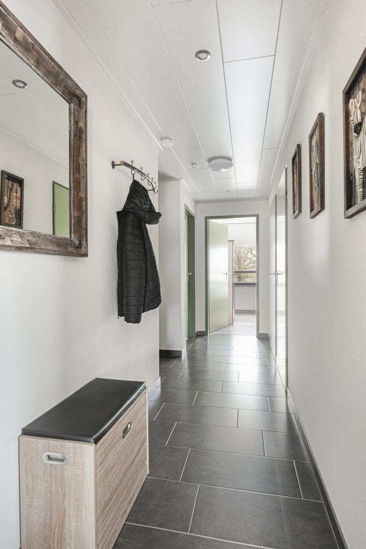 Photo 12 of Gender 60