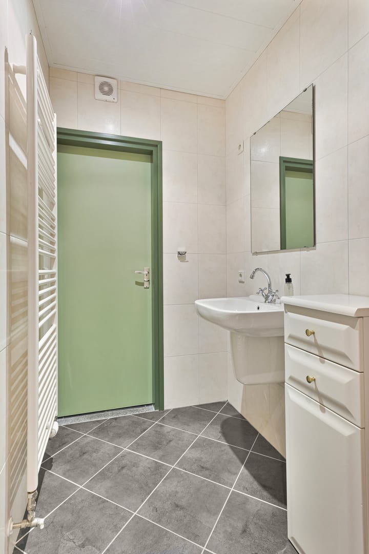 Photo 27 of Gender 60