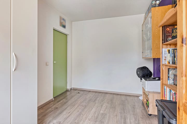 Photo 26 of Gender 60