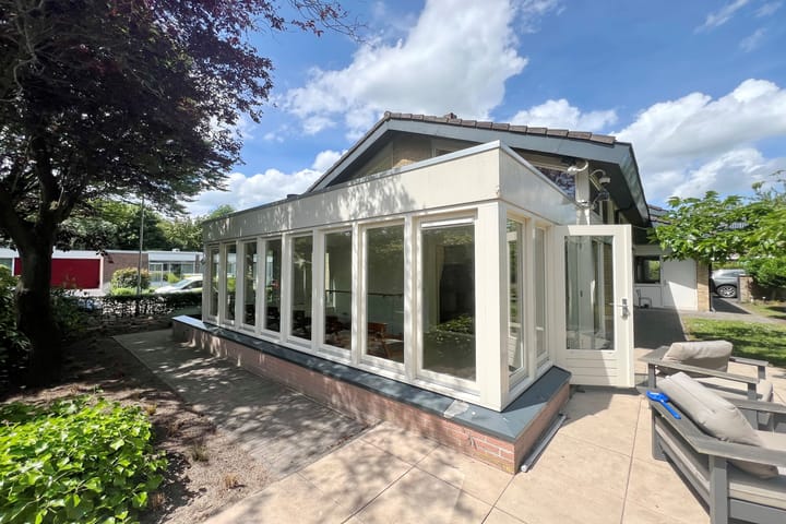 Photo 8 of Leidekkerstraat 1