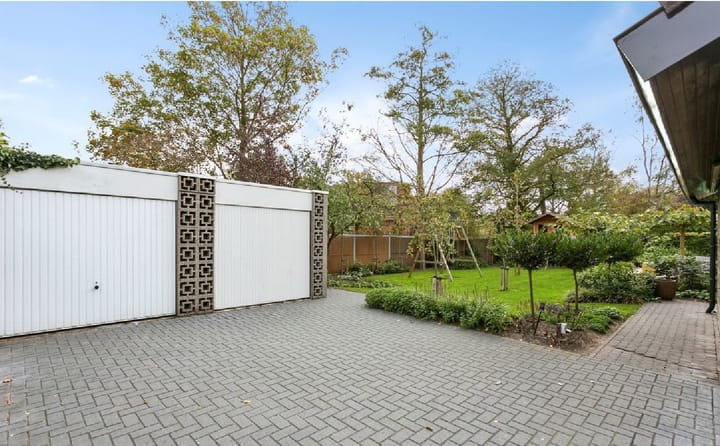 Photo 11 of Leidekkerstraat 1