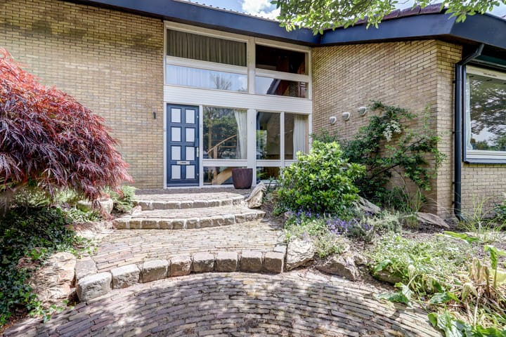 Photo 12 of Leidekkerstraat 1