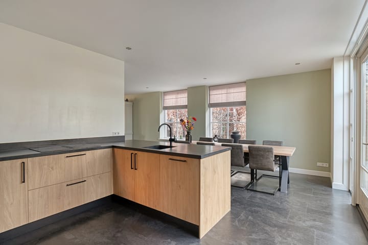 Foto 15 van Molendwarsstraat 9