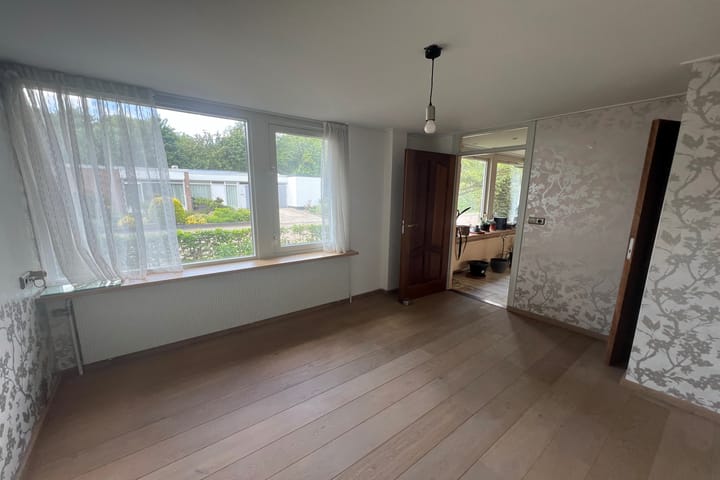 Photo 24 of Leidekkerstraat 1