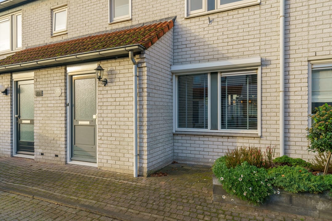 Photo 8 of Hunzestraat 134