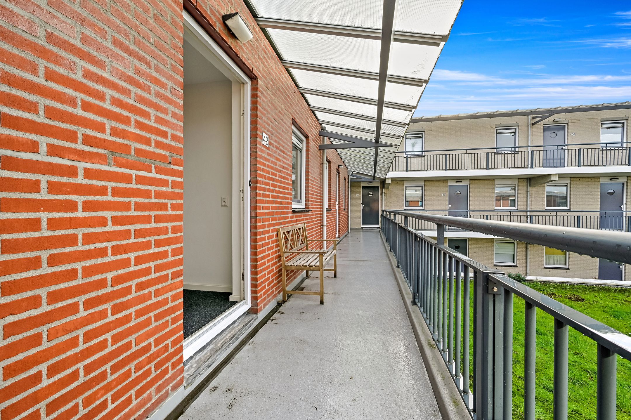 Foto 6 van Fluitekruid 42