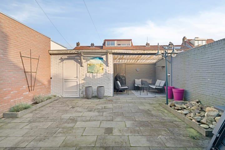 Foto 25 van Herbert van Puttenweg 10