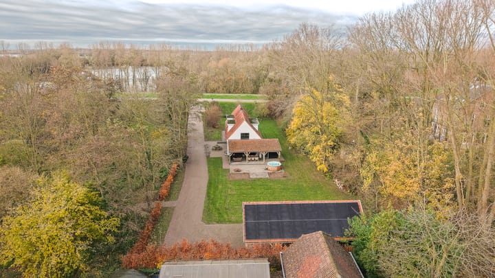 Photo 2 of Waaldijk 85