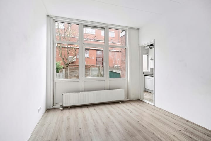 Photo 3 of Wolphaertstraat 12-A