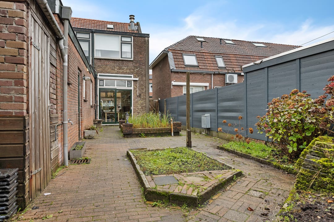 Foto 2 van Leeuwarderstraat 10