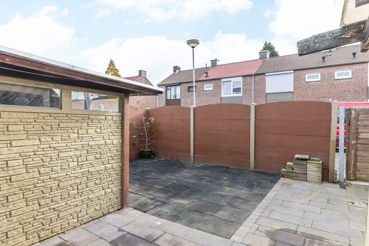 Photo 21 of Achterstraat 51