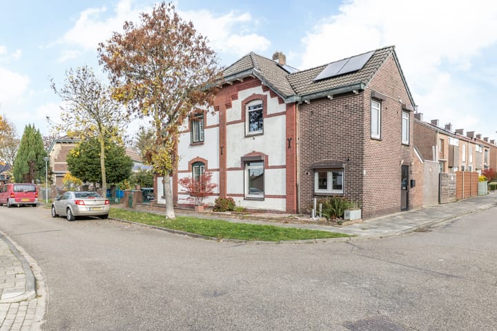 Photo 24 of Achterstraat 51