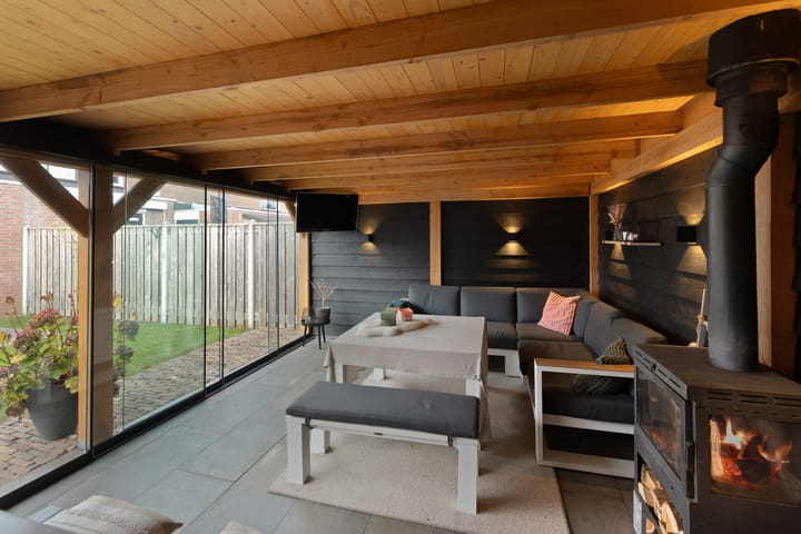 Foto 3 van Lijster 83