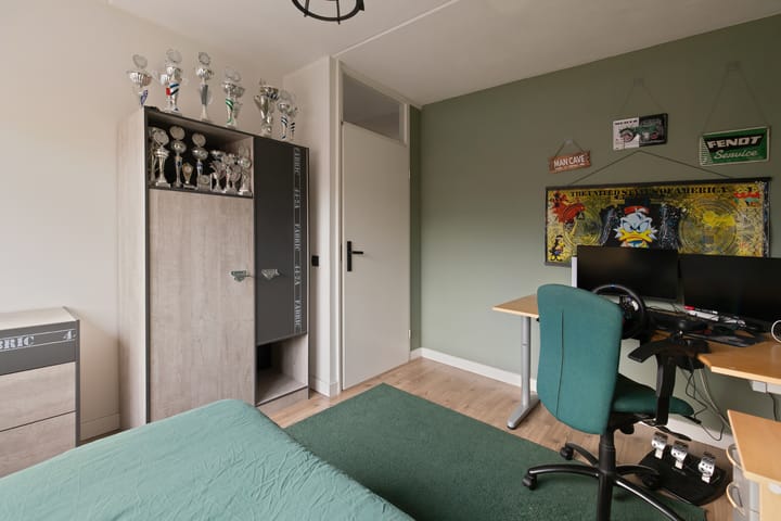 Foto 28 van Lijster 83