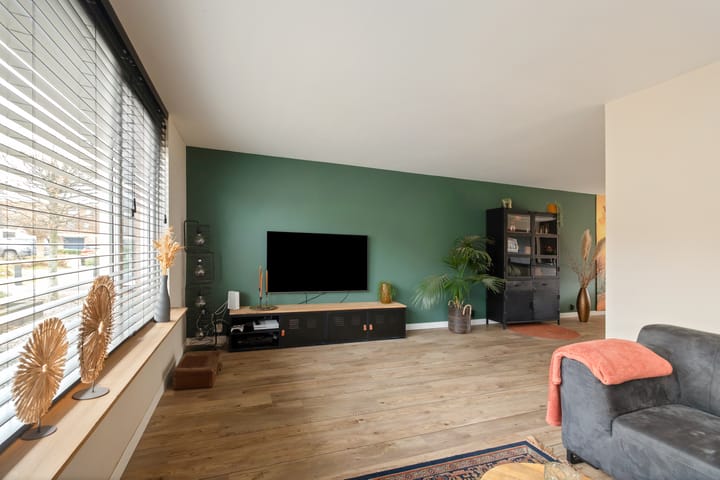 Foto 10 van Lijster 83