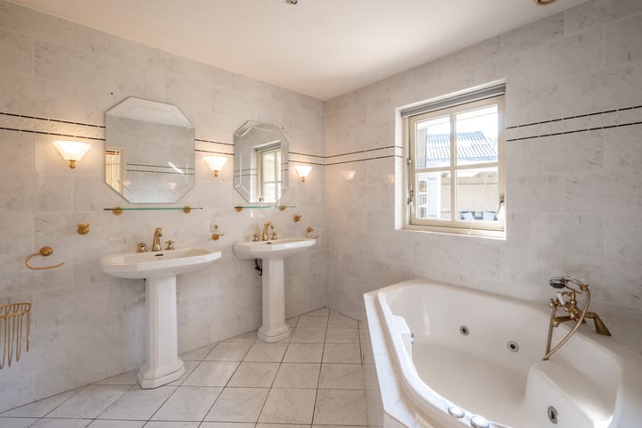 Photo 21 of Hoogheuvelstraat 117