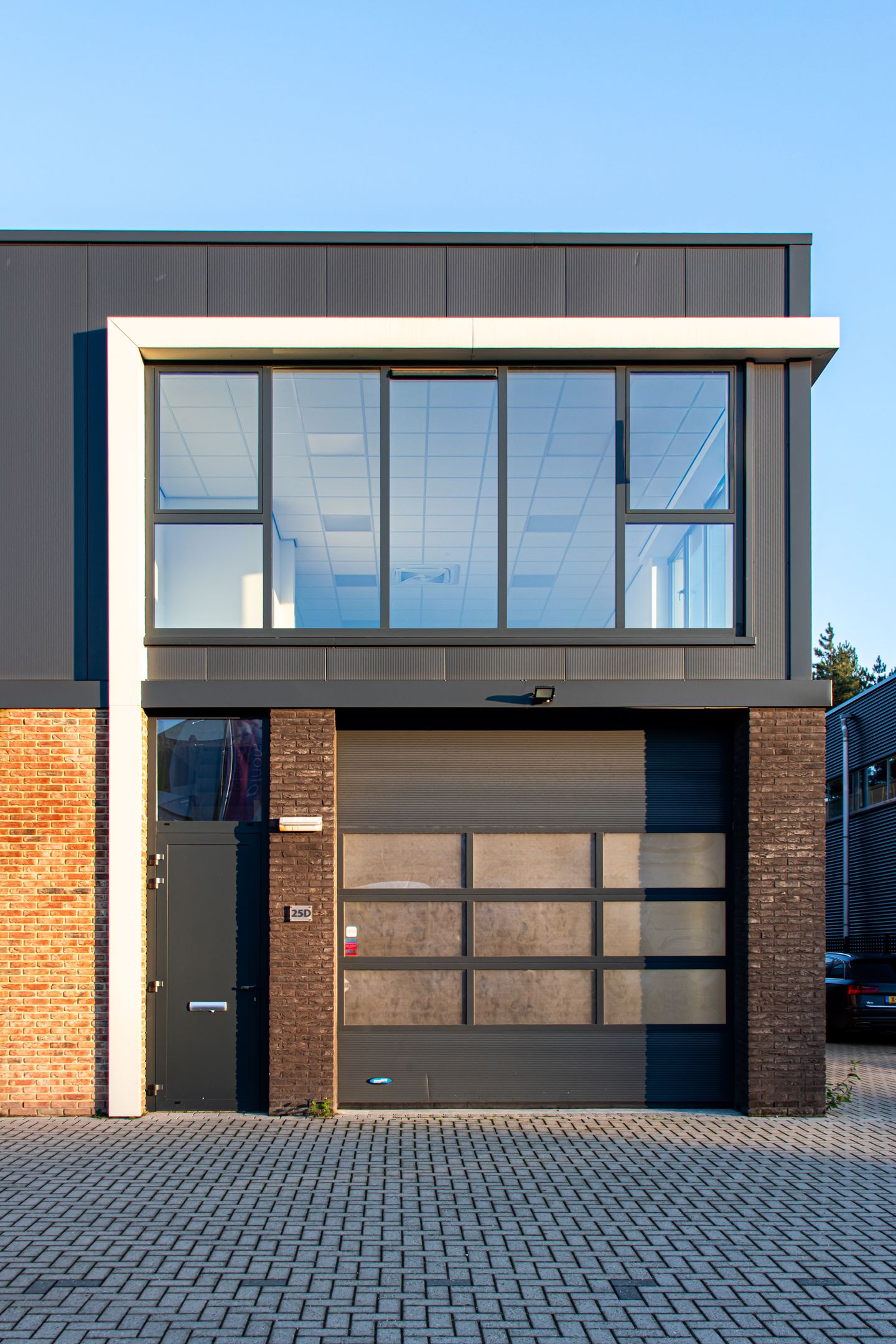 View photo 2 of Denariusstraat 25-D