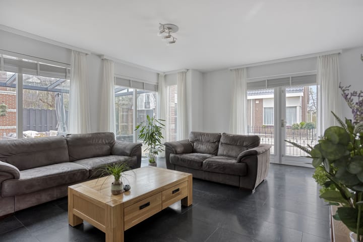 Photo 11 of Cole Porterhof 101