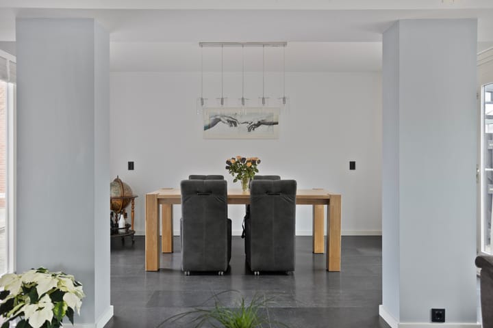 Photo 14 of Cole Porterhof 101