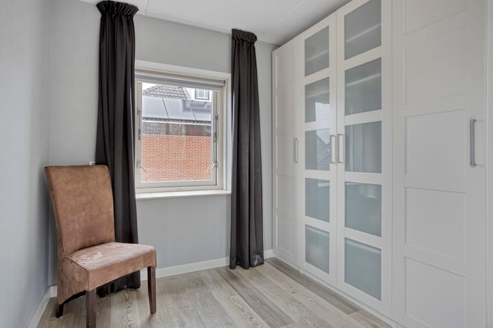 Photo 27 of Cole Porterhof 101