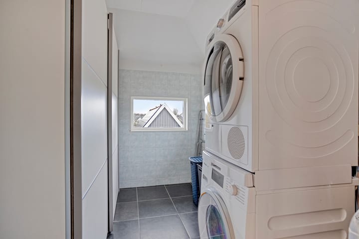 Photo 34 of Cole Porterhof 101