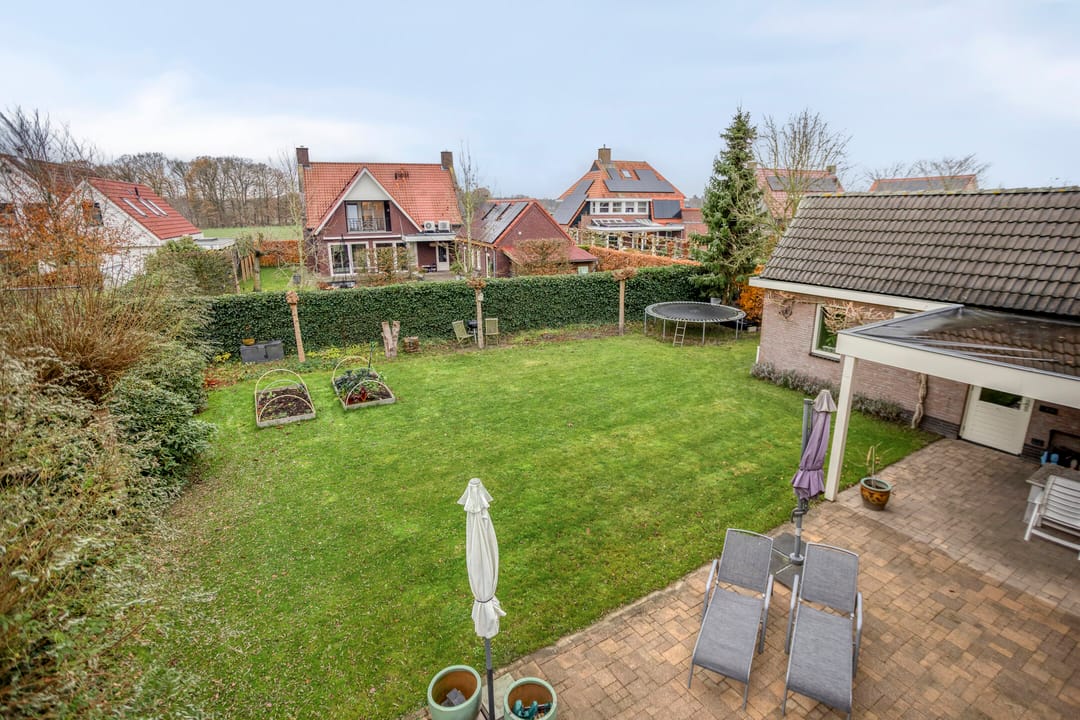 Photo 37 of Naaldakker 8