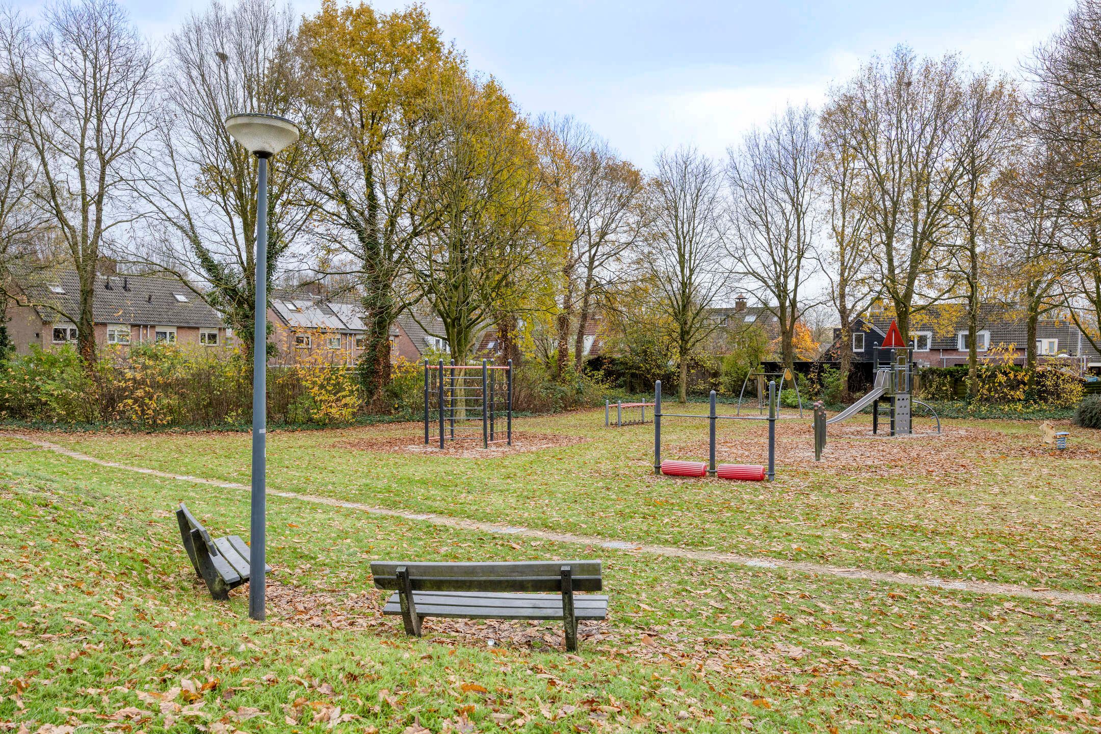 Photo 51 of Naaldakker 8