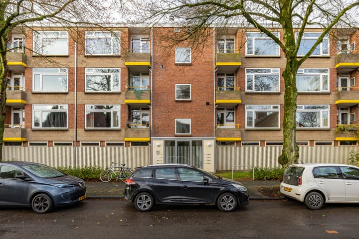 Foto 38 van De Genestetstraat 13