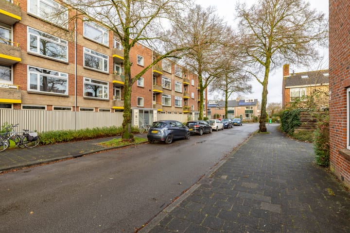 Foto 39 van De Genestetstraat 13