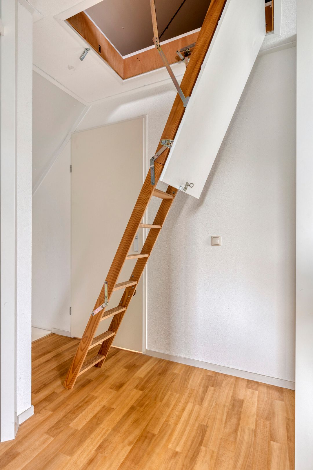 Photo 32 of Binnendijk 2-142