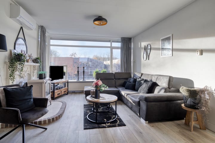 Foto 15 van Martenskamp 8