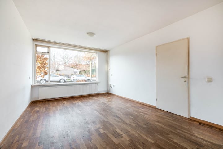 Foto 3 van Burg van Leentstraat 34