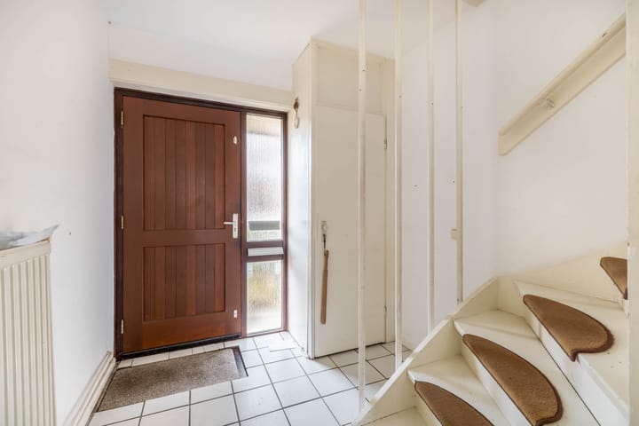 Foto 8 van Burg van Leentstraat 34