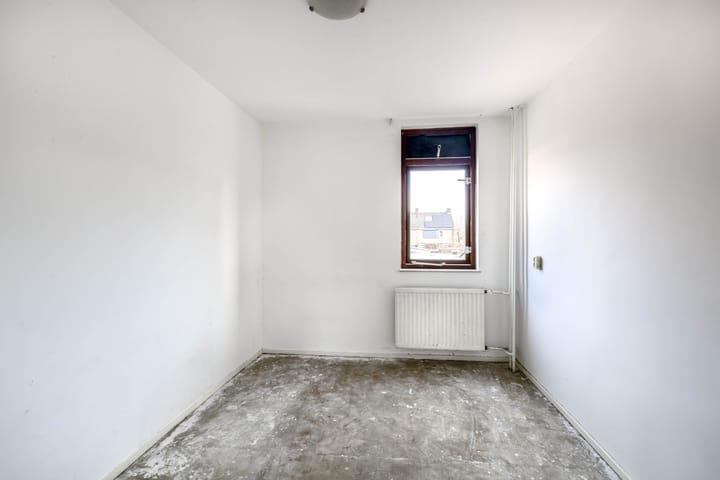 Foto 14 van Burg van Leentstraat 34