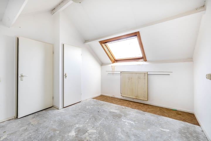 Foto 19 van Burg van Leentstraat 34