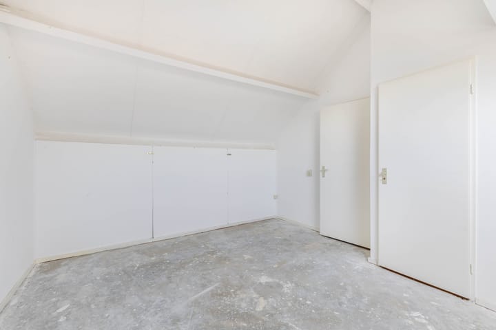 Foto 20 van Burg van Leentstraat 34