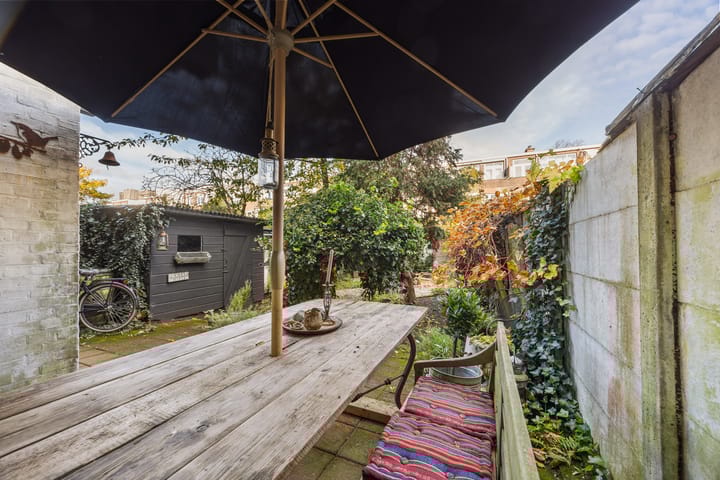 Foto 18 van Caan van Necklaan 159-A