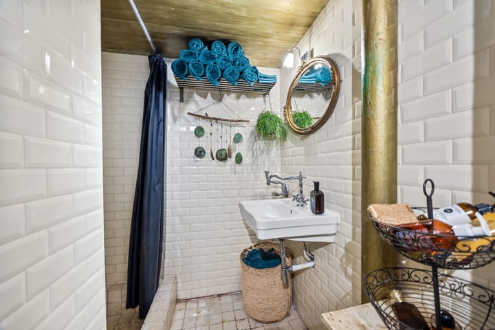 Foto 24 van Caan van Necklaan 159-A