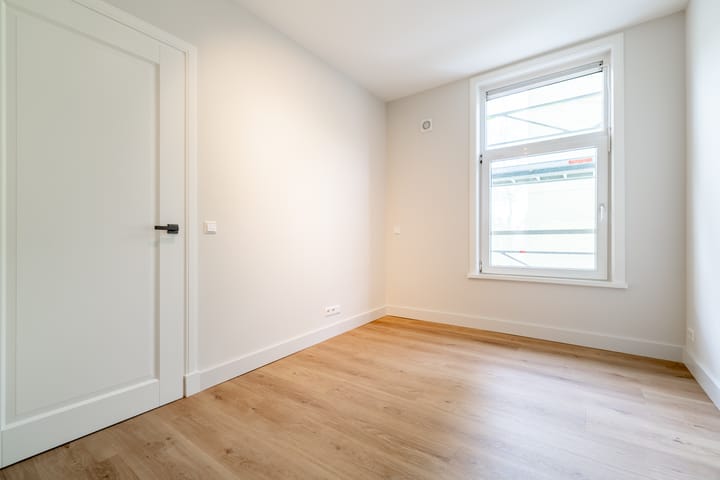 Foto 22 van Tweede Van der Helststraat 3-2