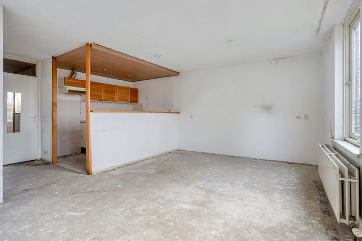 Photo 7 of Ampsen 44-A