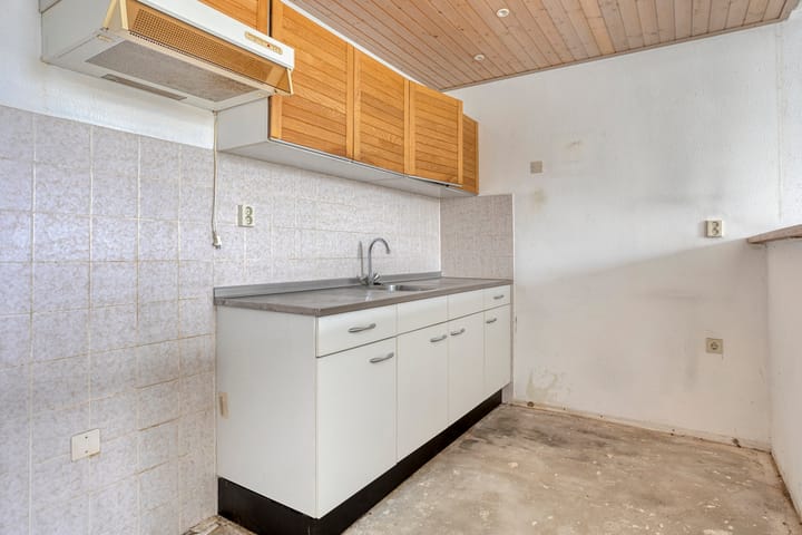 Photo 10 of Ampsen 44-A