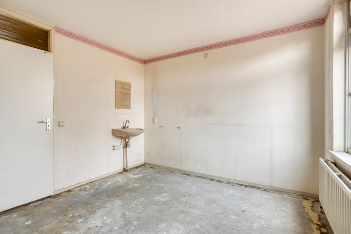 Photo 14 of Ampsen 44-A