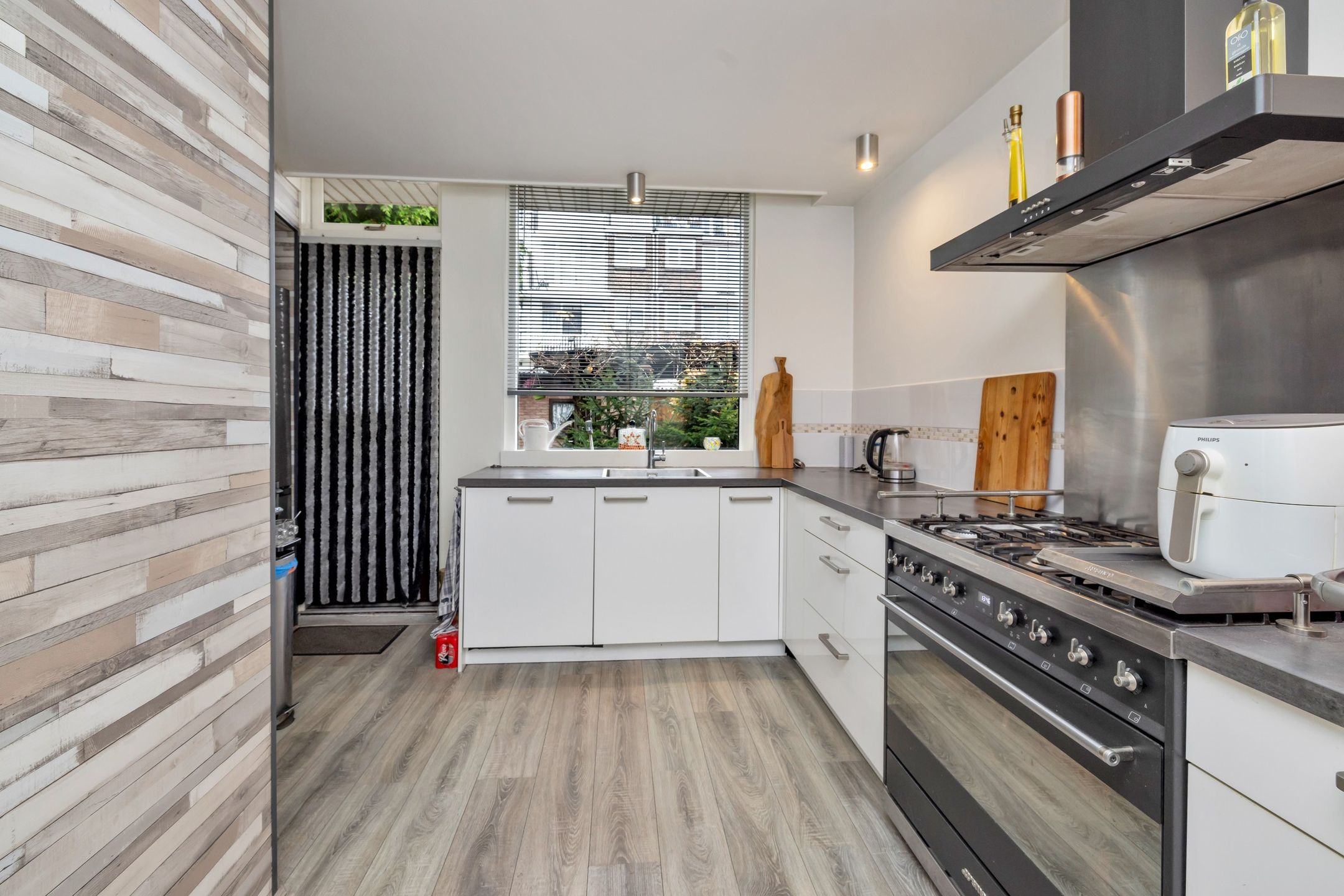 Photo 3 of J A Alberdingk Thijmstraat 73