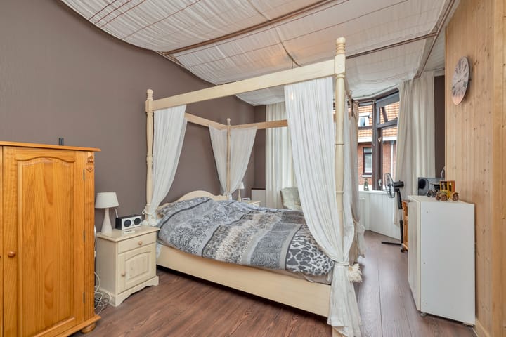 Photo 15 of J A Alberdingk Thijmstraat 73