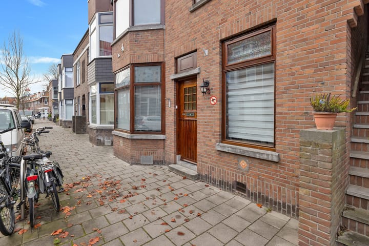 J A Alberdingk Thijmstraat 73