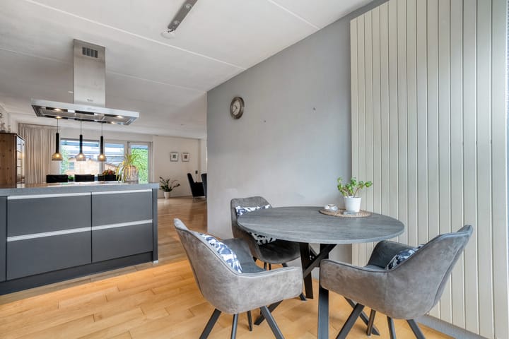 Foto 11 van Braamspinner 38