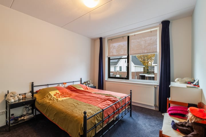 Photo 36 of Willem de Kooningstraat 39