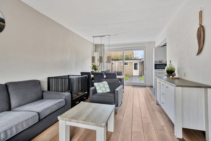 Photo 11 of Pieter Langendijkstraat 22