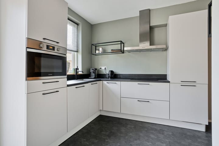 Photo 14 of Pieter Langendijkstraat 22