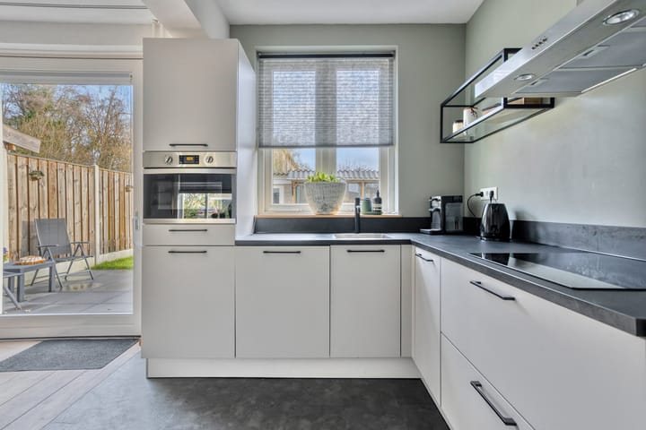 Photo 15 of Pieter Langendijkstraat 22